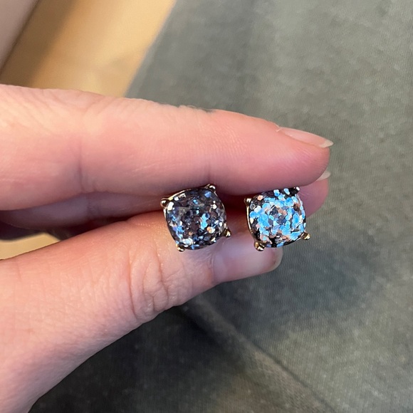 Elegant RoseGold and Silver Stud Earrings - Picture 1 of 1